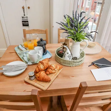 White Horses 公寓 *